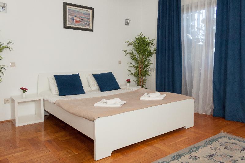 Red Clay Spa Apartments image