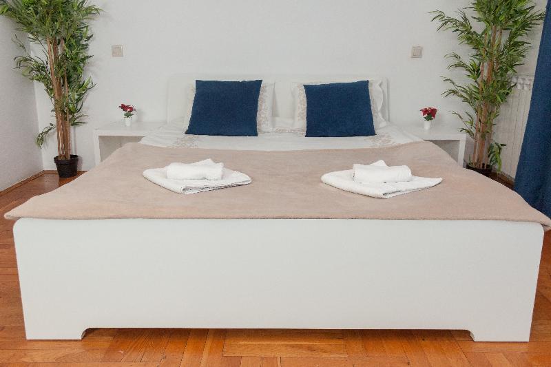 Red Clay Spa Apartments image