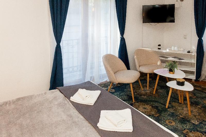 Red Clay Spa Apartments image