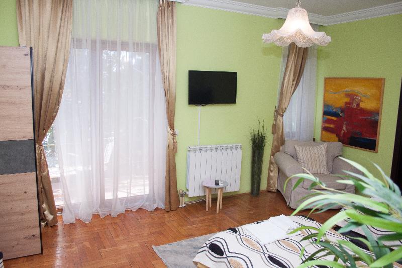Red Clay Spa Apartments image
