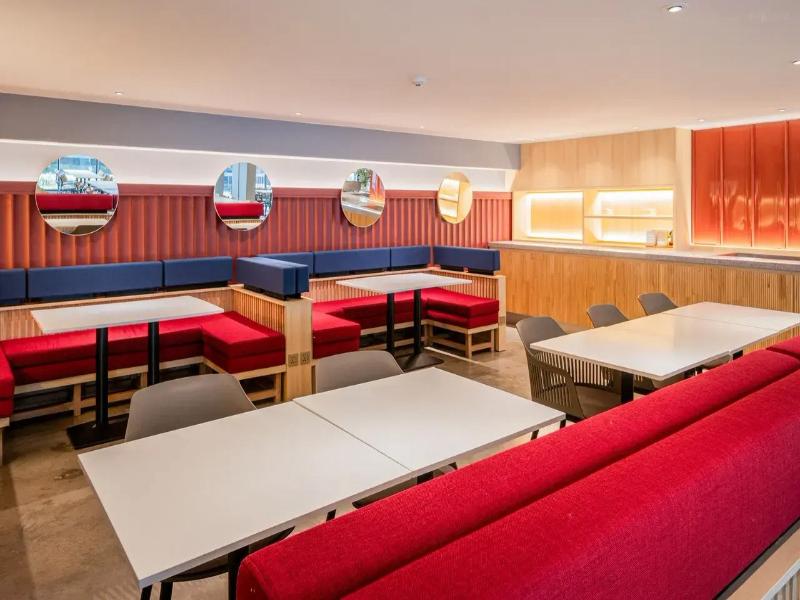 Blue Hippo Hotel image
