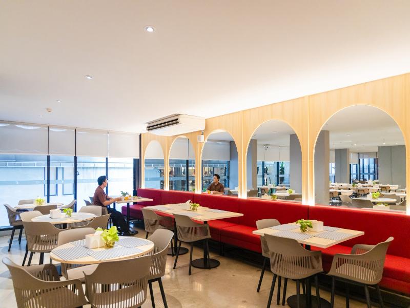 Blue Hippo Hotel image