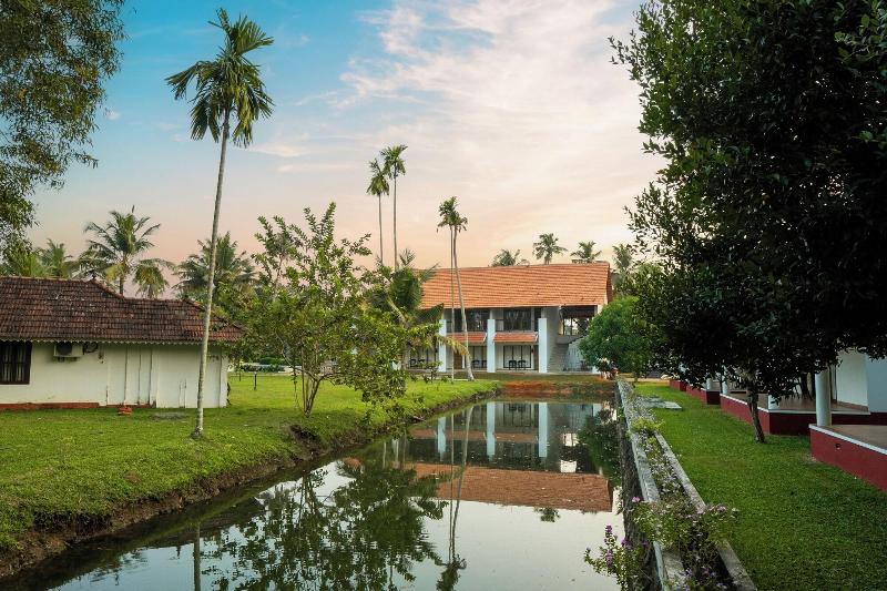 Palmgrove Lake Resort image
