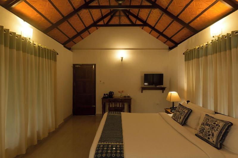 Palmgrove Lake Resort image
