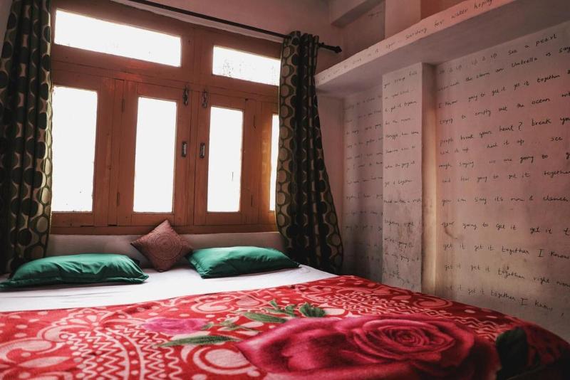 Nomads Hostel image