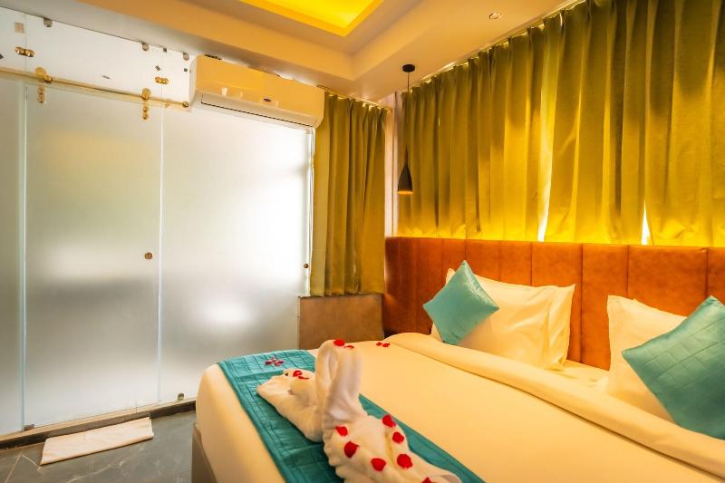 Ski Hotels And Resorts image