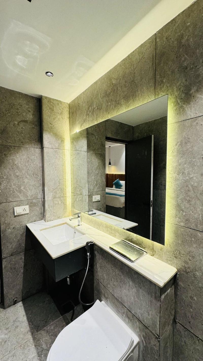 Ski Hotels And Resorts image