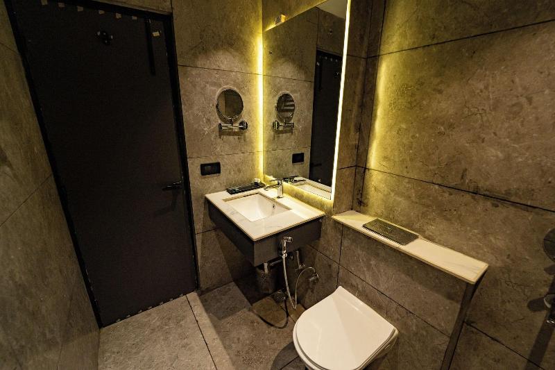 Ski Hotels And Resorts image