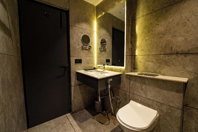 Ski Hotels And Resorts image
