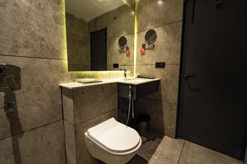 Ski Hotels And Resorts image