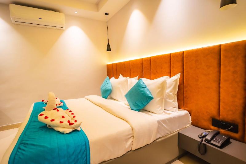 Ski Hotels And Resorts image