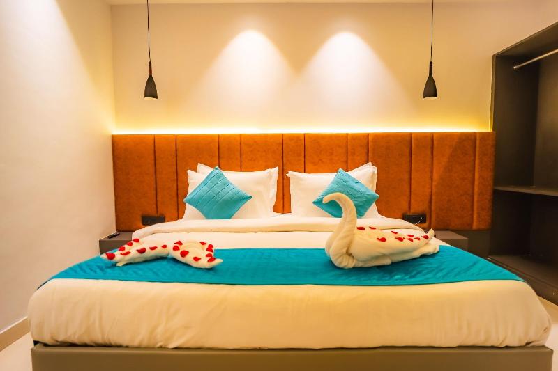 Ski Hotels And Resorts image