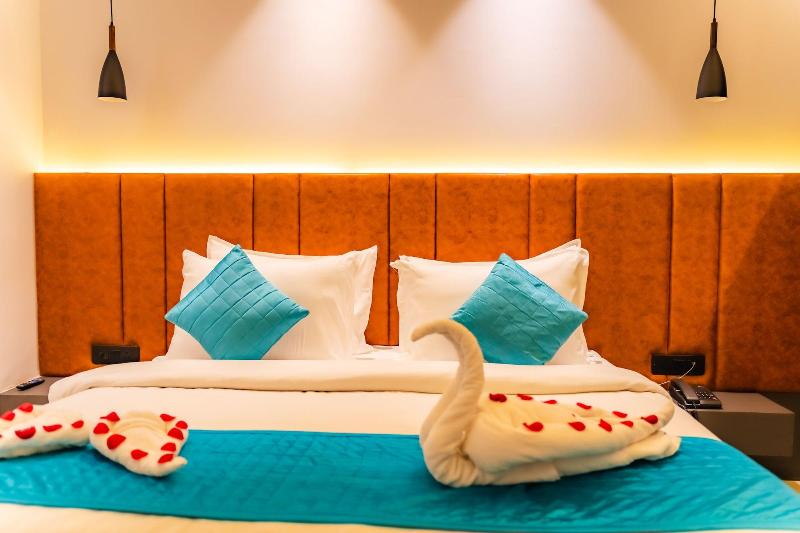 Ski Hotels And Resorts image