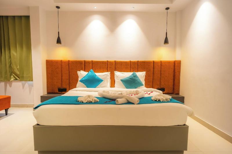Ski Hotels And Resorts image