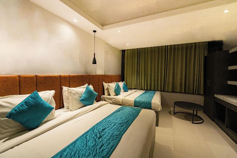Ski Hotels And Resorts image