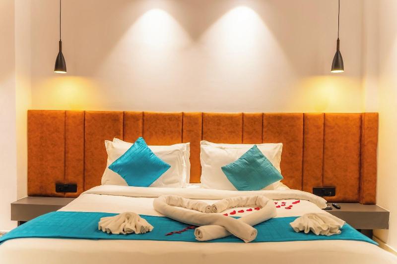 Ski Hotels And Resorts image