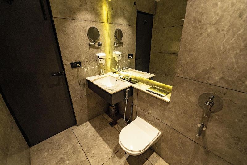 Ski Hotels And Resorts image