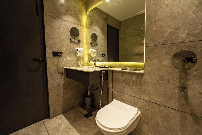 Ski Hotels And Resorts image