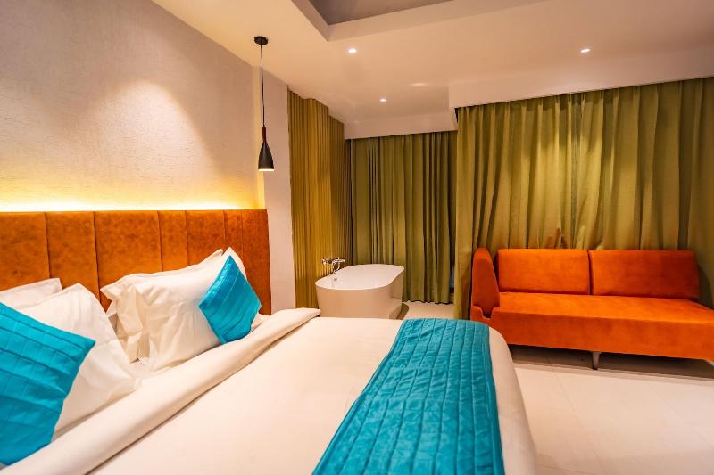 Ski Hotels And Resorts image