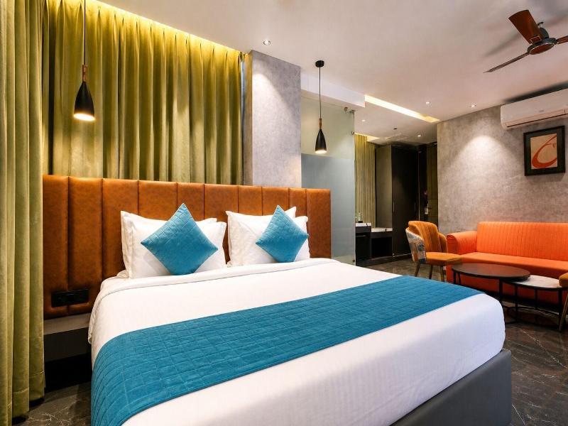 Ski Hotels And Resorts image