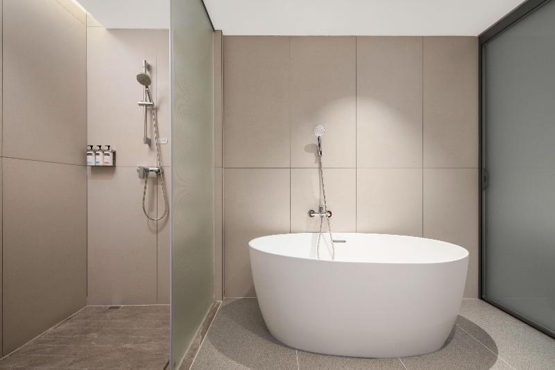 Holiday Inn Express Lvliang Xing County image