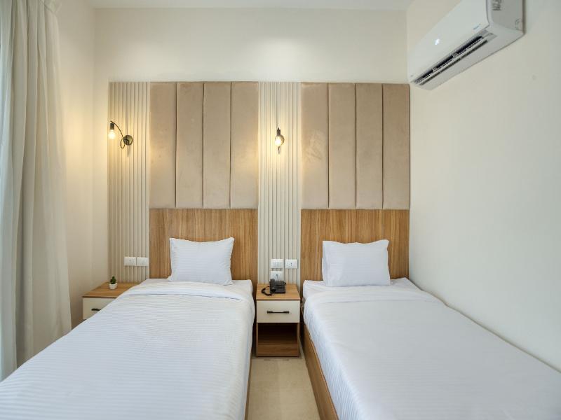 Mazar Pyramids Hotel image