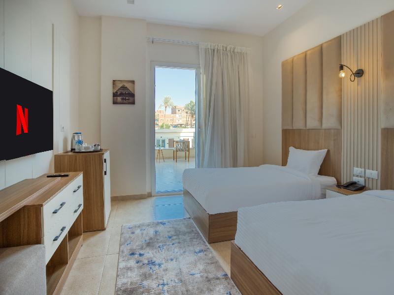 Mazar Pyramids Hotel image