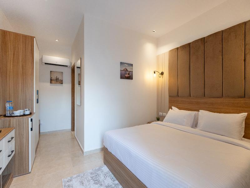 Mazar Pyramids Hotel image