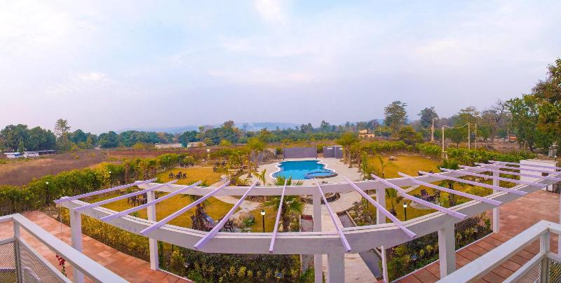 The Darien Resort image