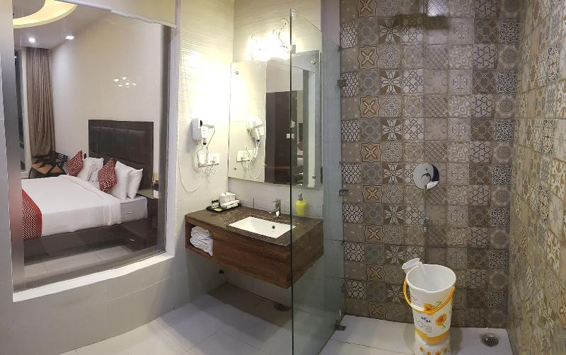 The Darien Resort image