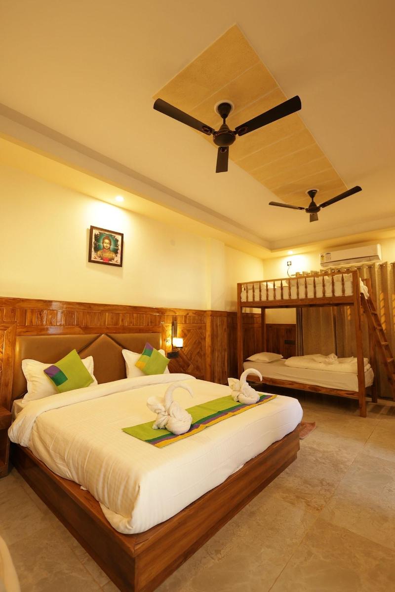 The Lily Hotel image