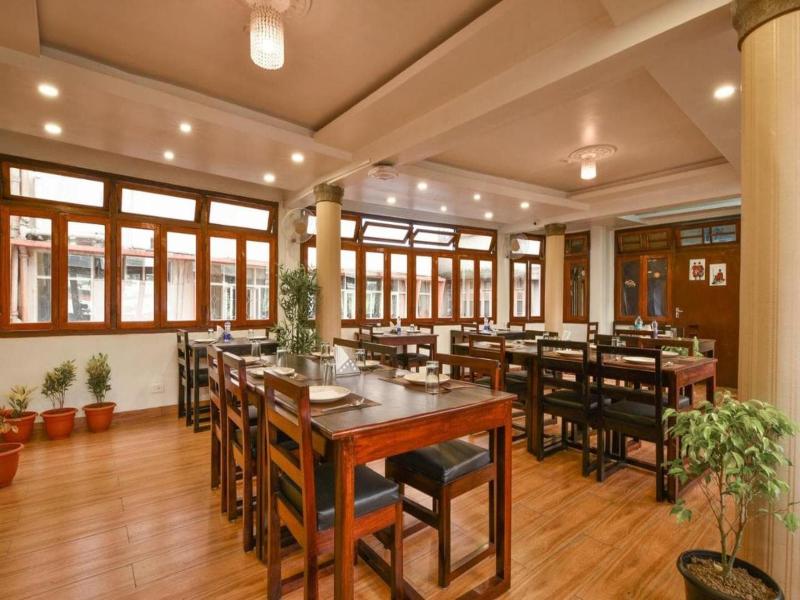 Hotel Indiana — restaurant