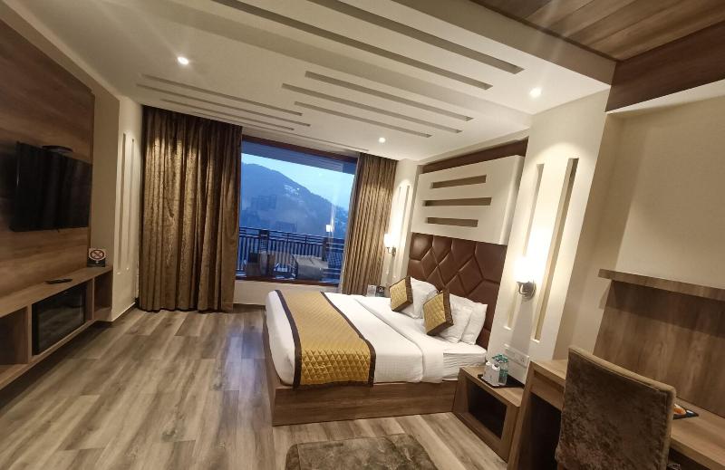 The Jungle Mountain Retreat image