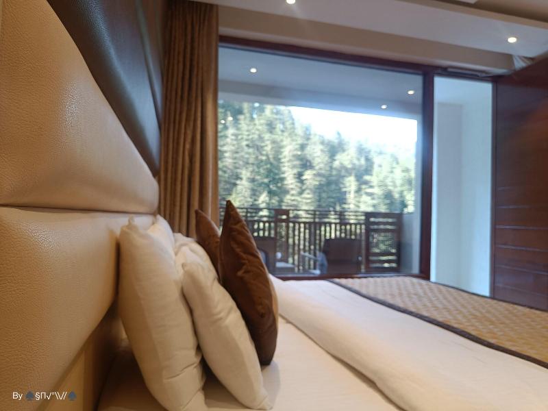 The Jungle Mountain Retreat image