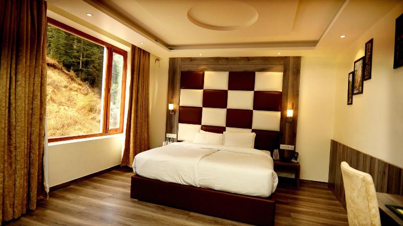 The Jungle Mountain Retreat image