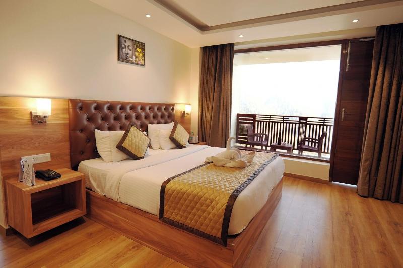 The Jungle Mountain Retreat image