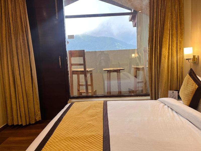 The Jungle Mountain Retreat image