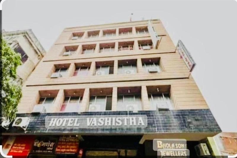 Hotel Vashistha