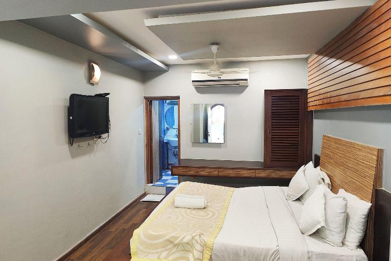 Hotel Maharaja International image