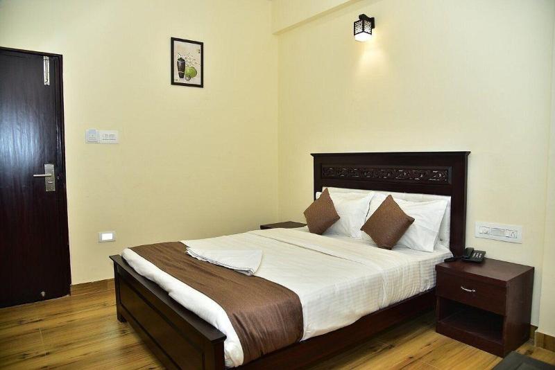 Sak Royal Residency — view