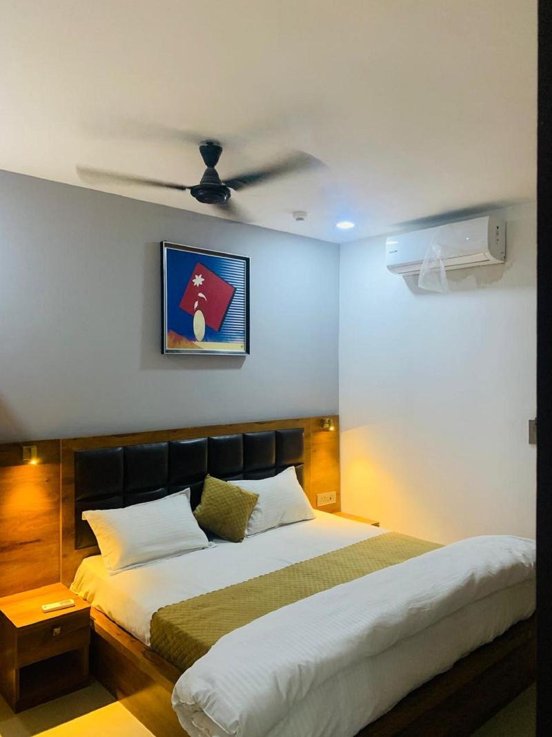 Hotel Status By Sbg image