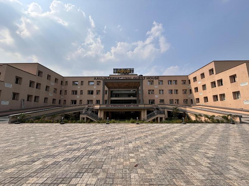 Rohika Aau-igh image