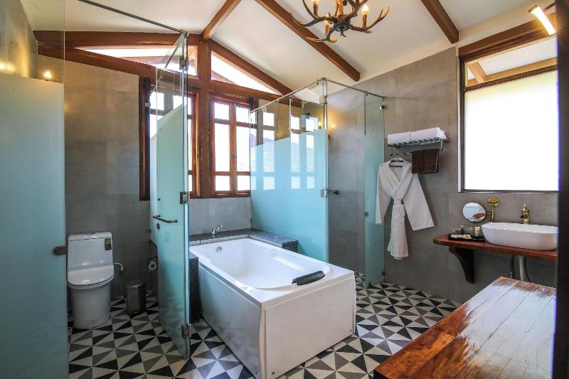 Toyam By Orchid Hotels image
