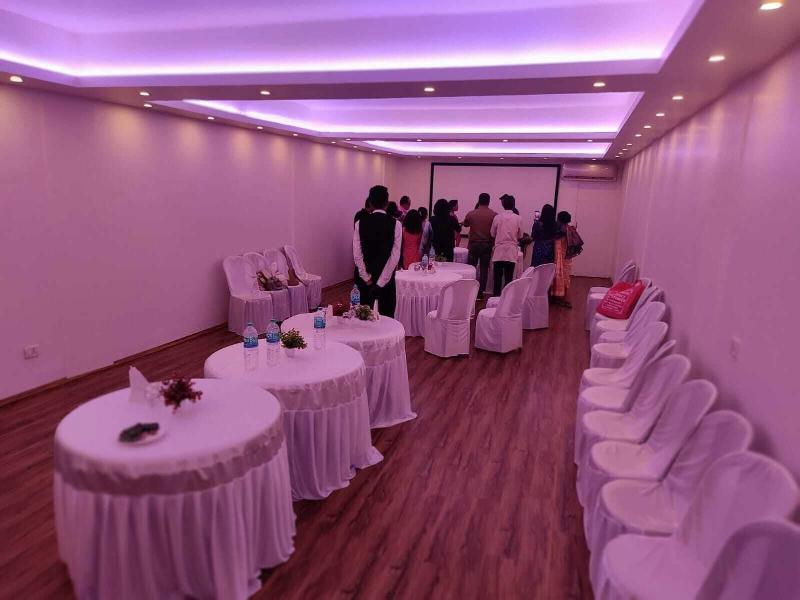 Xcelsior Hotel And Spa