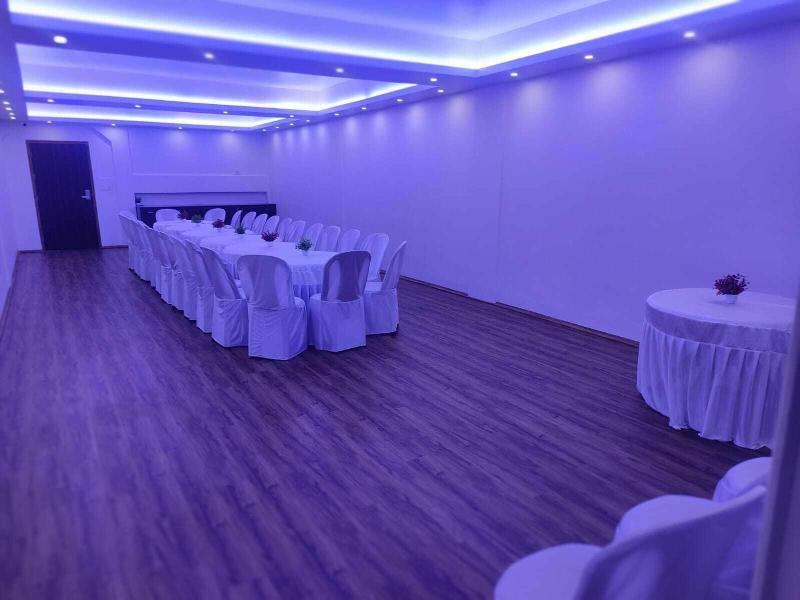 Xcelsior Hotel And Spa