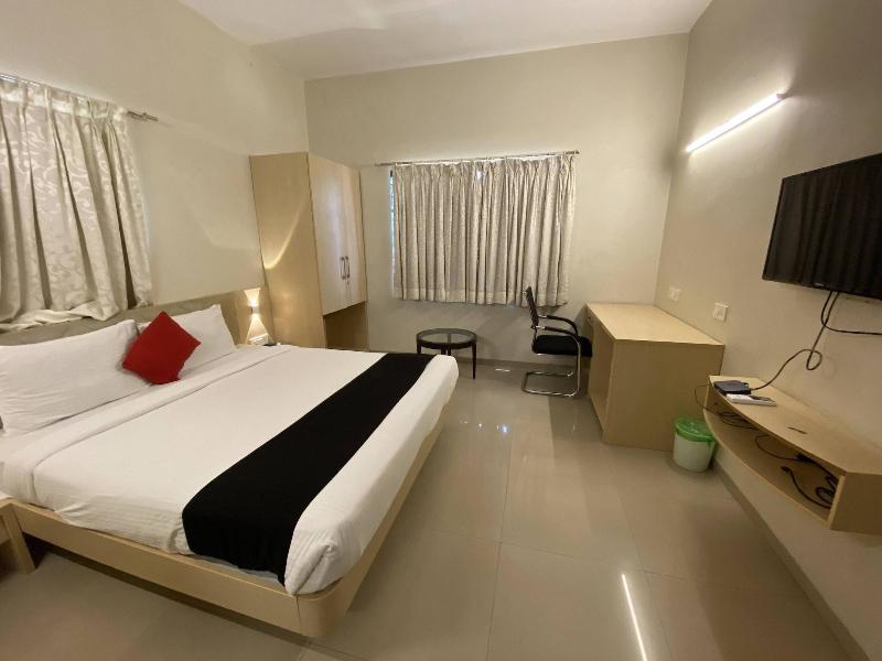 Aron Resort Lonavala Near Old Mumbai Pune Highway image