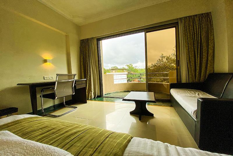 Aron Resort Lonavala Near Old Mumbai Pune Highway image