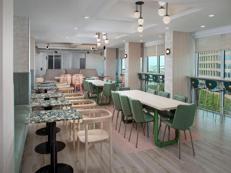 Home2 Suites By Hilton Miami Airport image