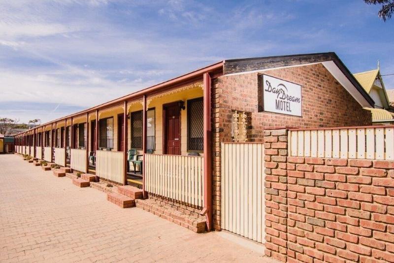 Daydream Motel And Apartments