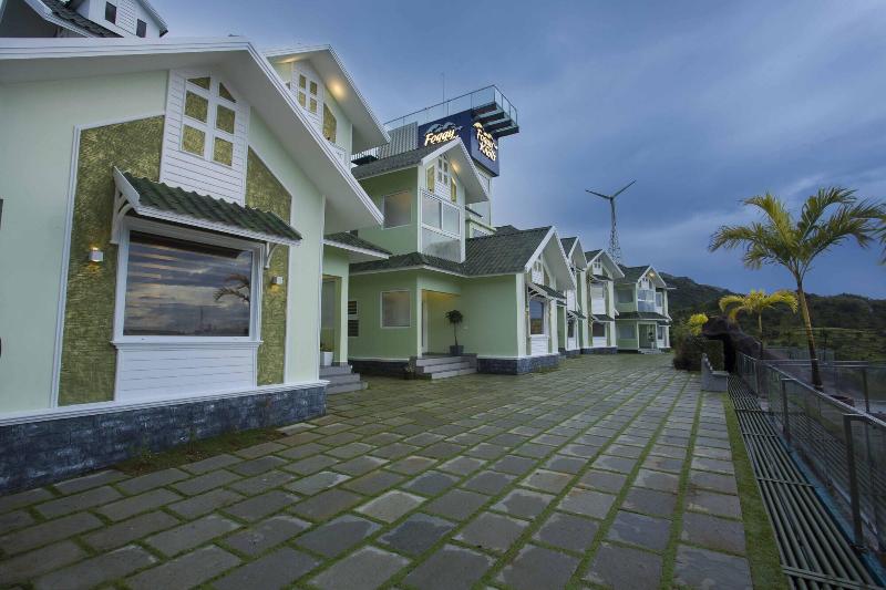 Foggy Knolls Resort